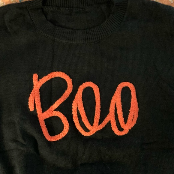 Host Pick 4x!🎉 BNWT- Black Crewneck Halloween Sweater with Orange “Boo” - Picture 7 of 10